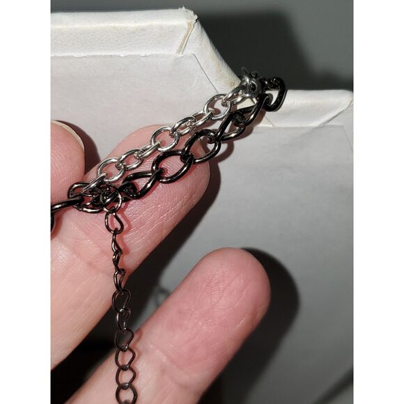 A Women's Necklace Chunky Hammered Metal Brutalist Power Statement Silver Tone - Picture 6 of 8